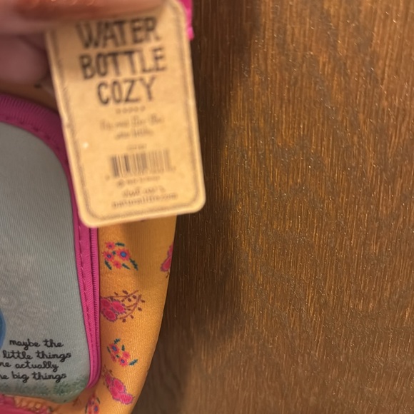 Natural life bottle cozy and pocket for phone - Picture 3 of 5